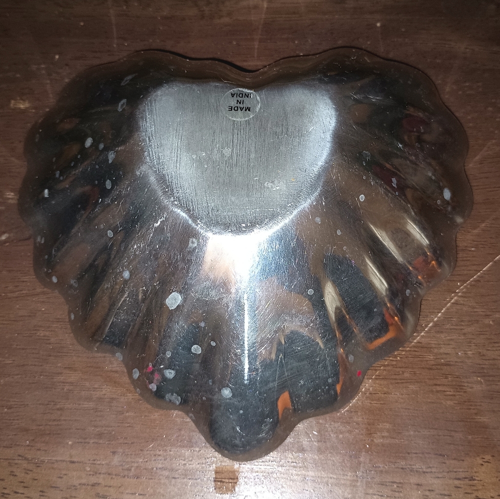 Julia Knight Heart Shaped Bowl Aluminum with Pomegranate Enamel, Medium 7 in - Picture 2 of 3